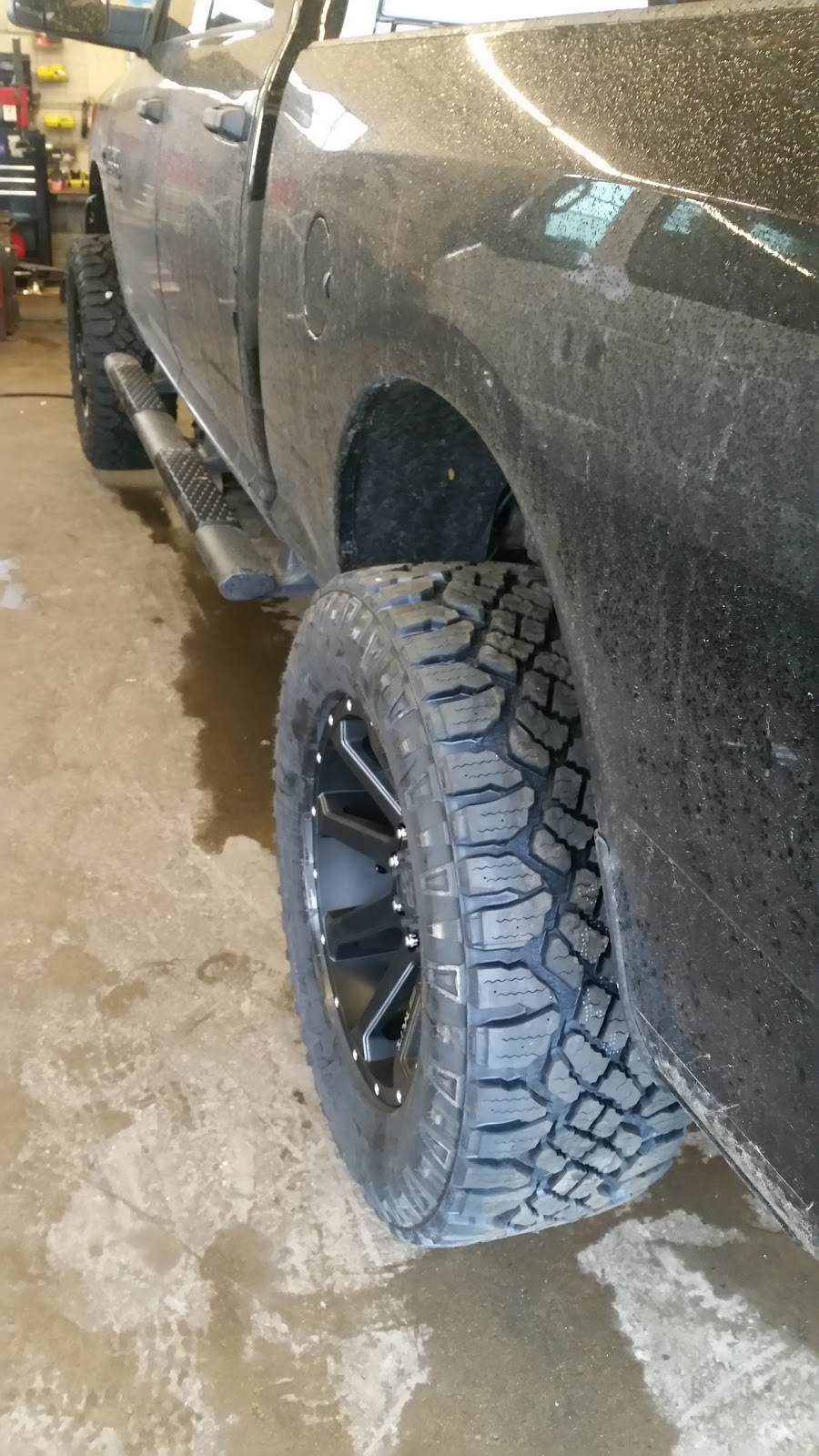 Molson Tire | 1437 Plank Rd, Sarnia, ON N7T 7H3, Canada | Phone: (519) 332-8473