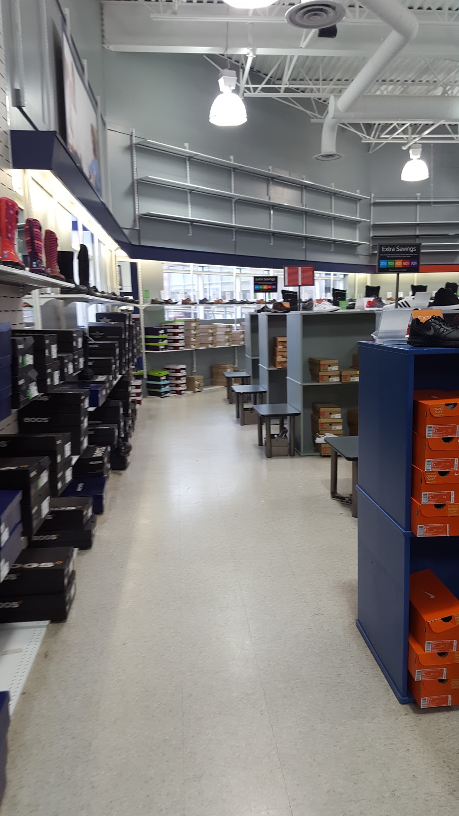 The Shoe Company | 1791 Stone Church Rd E #3, Stoney Creek, ON L8J 0B4, Canada | Phone: (905) 561-1999