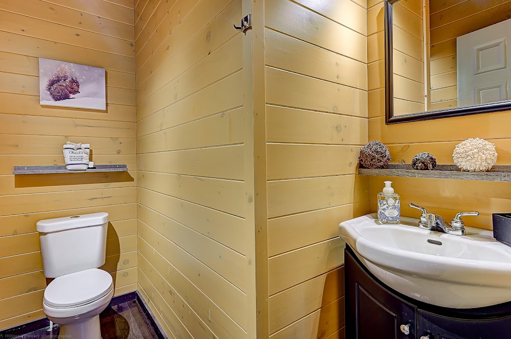 Chalet dautrefois chez Laurette & Tom inc | 1860 Av. A. Bertrand, Saint-Adolphe-dHoward, QC J0T 2B0, Canada | Phone: (514) 912-6754