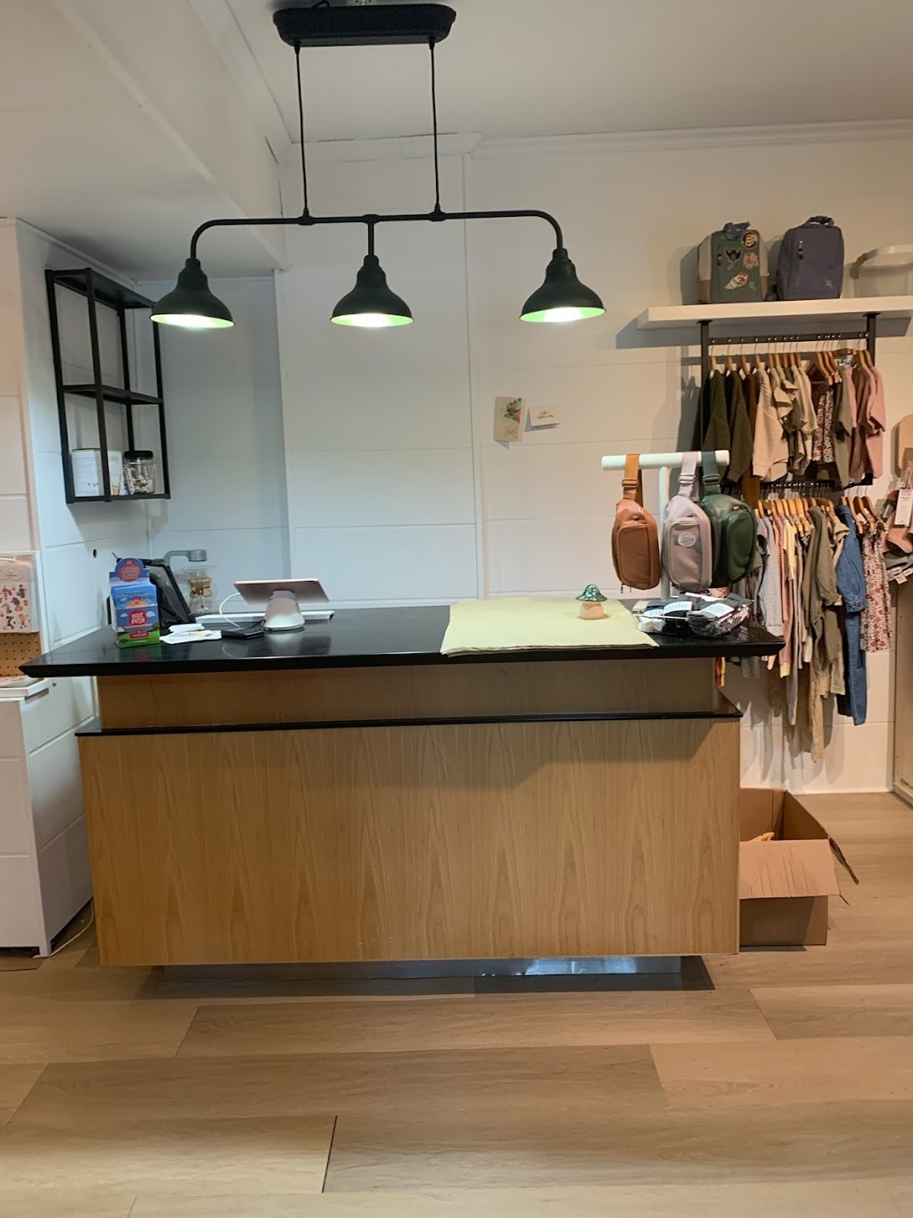 The Mini Branch | 5 Hawthorne Ave, Ottawa, ON K1S 0A9, Canada | Phone: (613) 234-7777