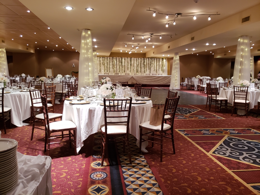 Crème de la Crème Backdrops and Decor | 12525 72 St NW, Edmonton, AB T5B 1Y5, Canada | Phone: (780) 221-6223