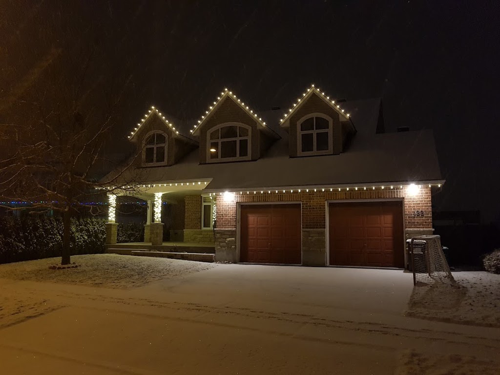 Christmas Lights Ottawa | 2709 Stevenage Dr, Ottawa, ON K1G 3N2, Canada | Phone: (613) 744-7336