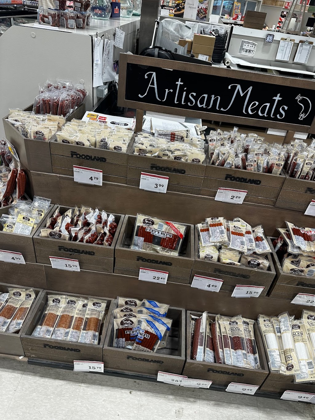 Foodland Wiarton | 425 Berford St, Wiarton, ON N0H 2T0, Canada | Phone: (519) 534-0760