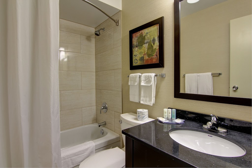 Comfort Inn | 2955 Dougall Ave, Windsor, ON N9E 1S1, Canada | Phone: (519) 966-7800