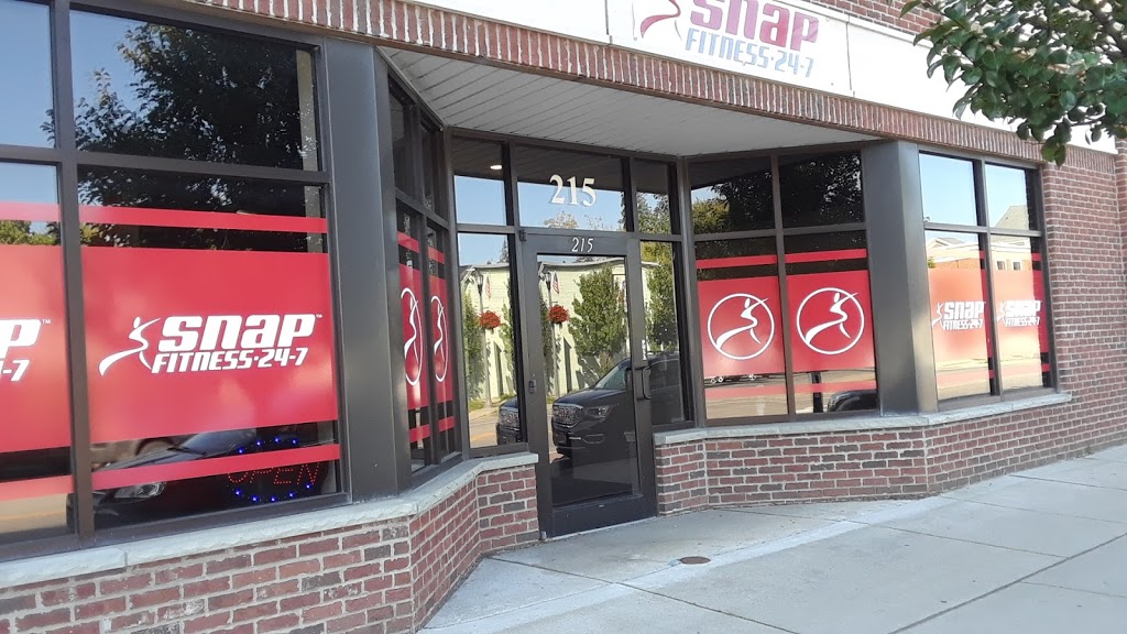 Snap Fitness | 215 Main St, East Aurora, NY 14052, USA | Phone: (716) 655-6600