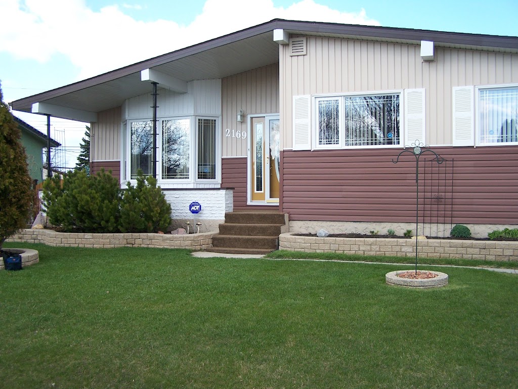 Achievers Window & Door Mfg. | point of interest | 666 Ellice Ave, Winnipeg, MB R3G 0A9, Canada | 2047793651 OR +1 204-779-3651
