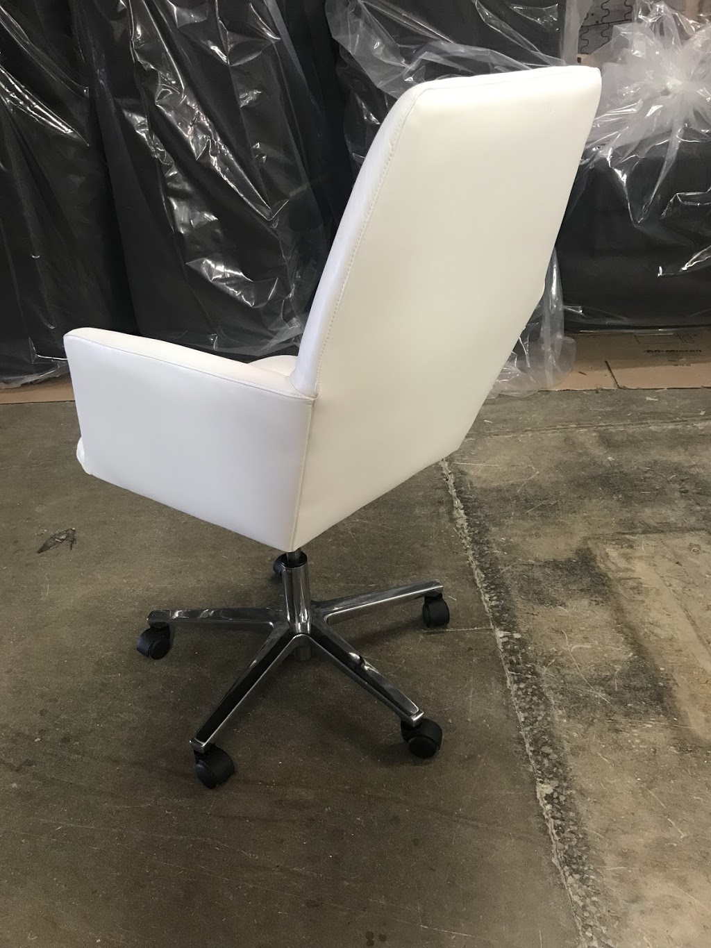Palette Furniture | 250 Trowers Rd #9, Woodbridge, ON L4L 5Z7, Canada | Phone: (905) 856-0610