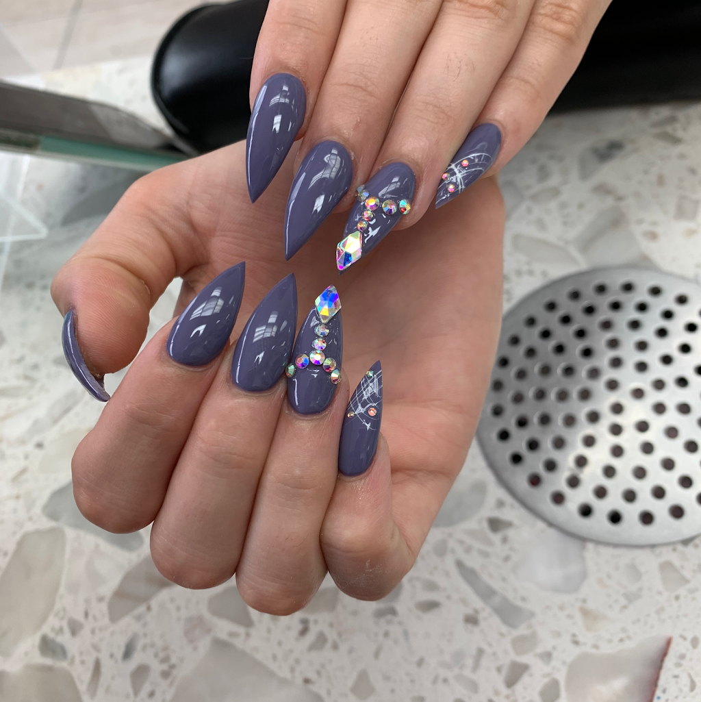 Family Nails and Spa | 174 Hamilton Regional Rd 8, Stoney Creek, ON L8G 1C3, Canada | Phone: (905) 930-7977