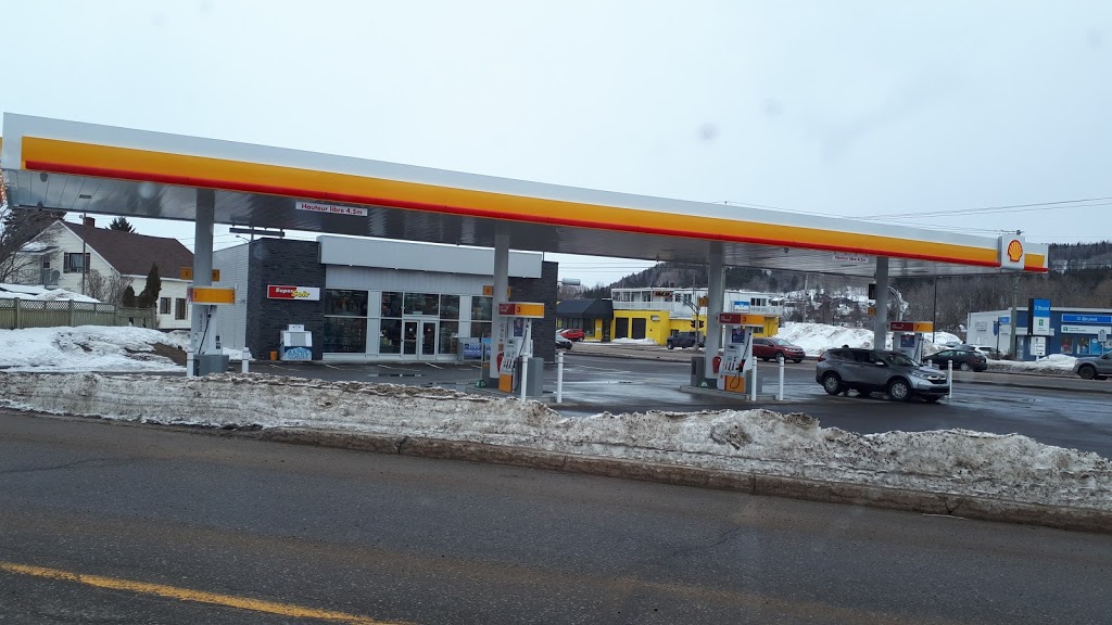 Shell | 137 Boulevard Notre Dame, Clermont, QC G4A 1A3, Canada | Phone: (418) 439-0075