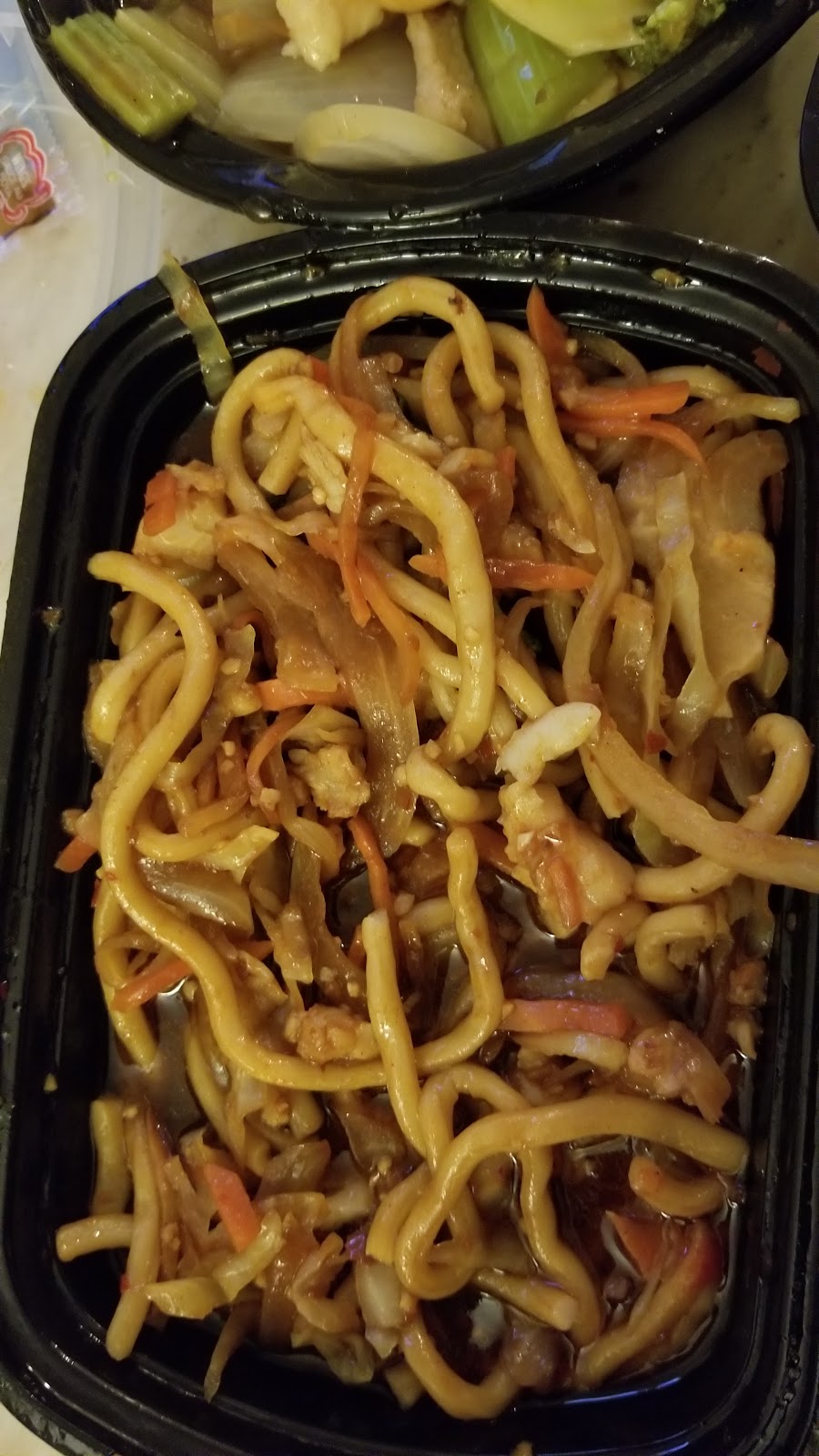 General Tsos Kitchen | 7045 Yonge St, Thornhill, ON L3T 2B2, Canada | Phone: (905) 889-9777