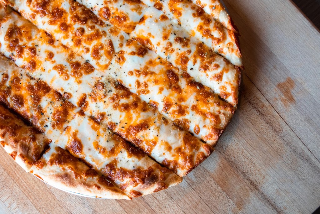 Top in Town Pizza & Wings | 20121 Willowbrook Dr, Langley, BC V2Y 0L3, Canada | Phone: (604) 427-3435