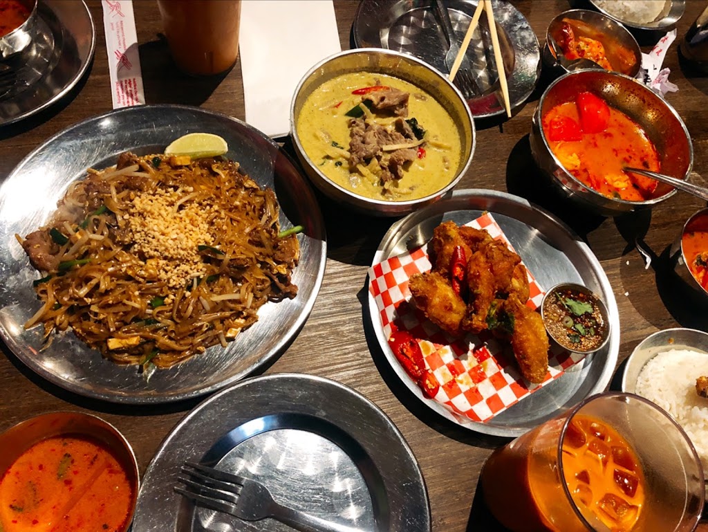 EAT BKK Thai Kitchen & Bar (Steeles) | 6307 Yonge St, North York, ON M2M 3X7, Canada | Phone: (647) 350-9336