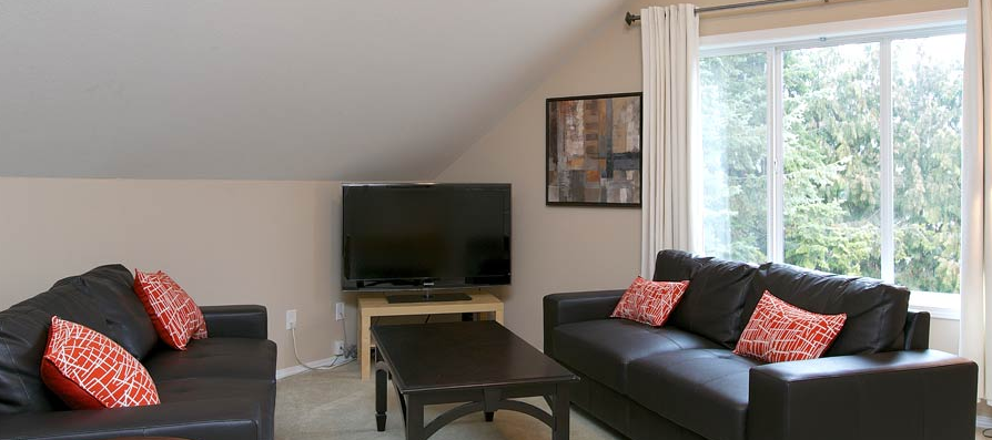 Boyce Gyro Beach Lodge | 3519 Lakeshore Rd, Kelowna, BC V1W 3L5, Canada | Phone: (250) 864-2693