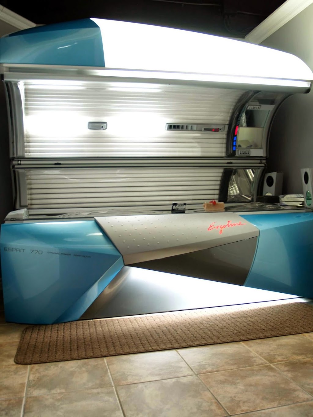 Tan Temptations Tanning & Oxygen Bar | 478 Dundas St W, Oakville, ON L6H 6Y3, Canada | Phone: (905) 257-7575