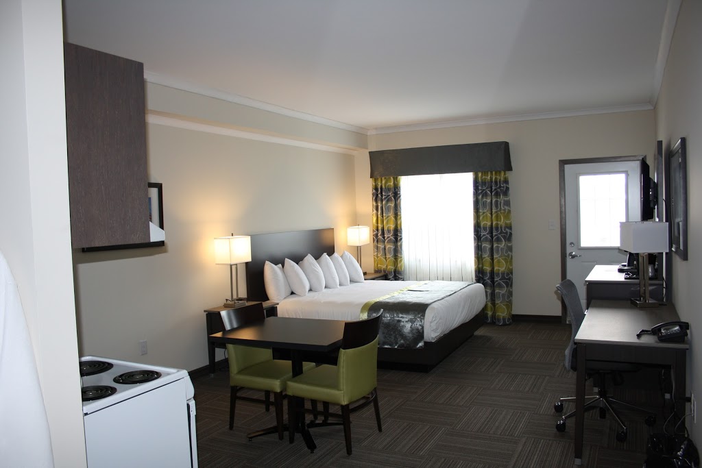 Crossroads Inn & Suites | 980 Kenmount Rd, Paradise, NL A1L 1N2, Canada | Phone: (709) 368-3191