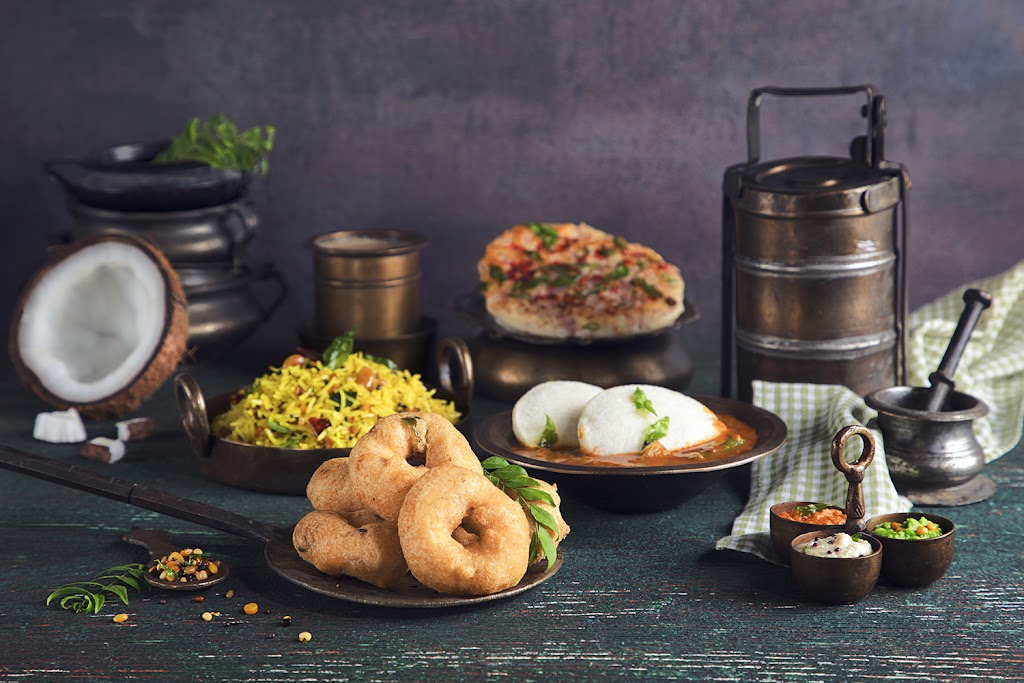 Fresh & Tasty Tiffin Service | 32024 Pineview Ave, Abbotsford, BC V2T 1P9, Canada | Phone: (604) 902-3064