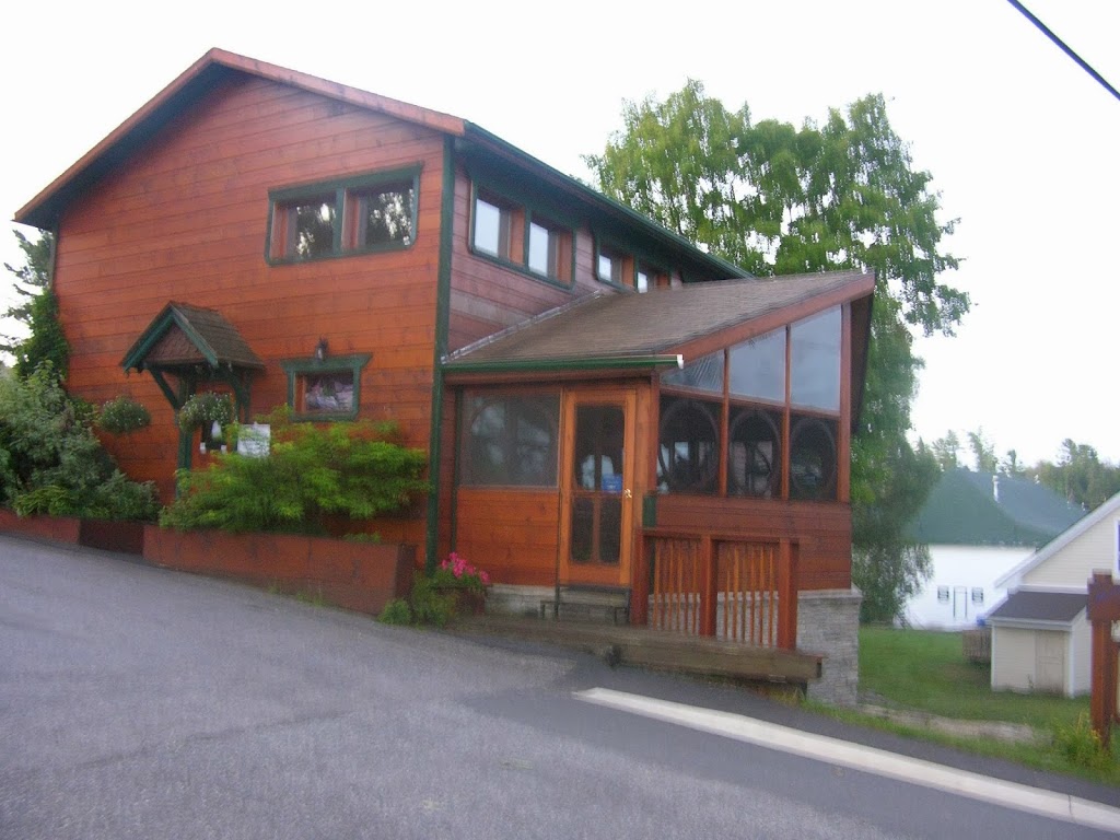 Moon River Lookout Restaurant & Catering | 1002 Walker St, Bala, ON P0C 1A0, Canada | Phone: (705) 762-2393