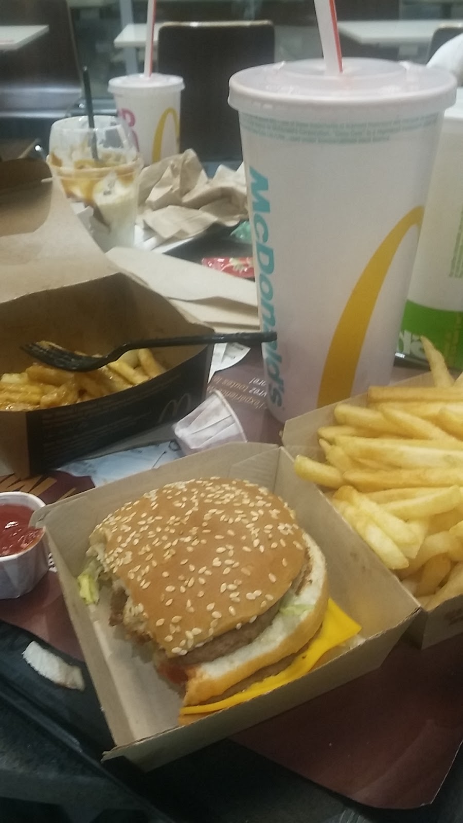 McDonalds | 8025 Boulevard du Quartier, Brossard, QC J4Y 0N6, Canada | Phone: (450) 462-3580