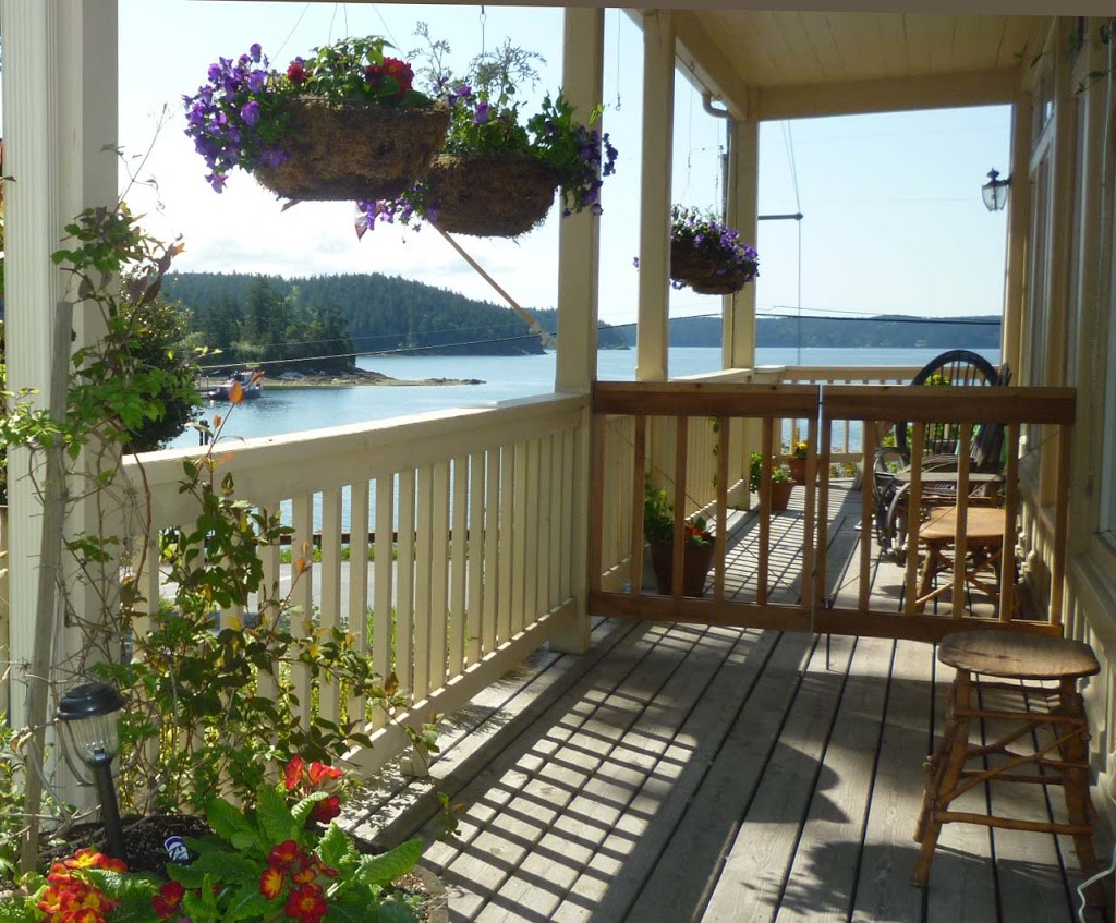 Kingfish at West Sound | 4362 Crow Valley Rd, Eastsound, WA 98245, USA | Phone: (360) 376-4440