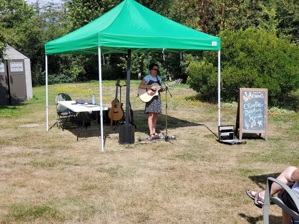 The North Saanich Farm Market | 10990 W Saanich Rd, North Saanich, BC V8L 5P6, Canada | Phone: (250) 655-3043