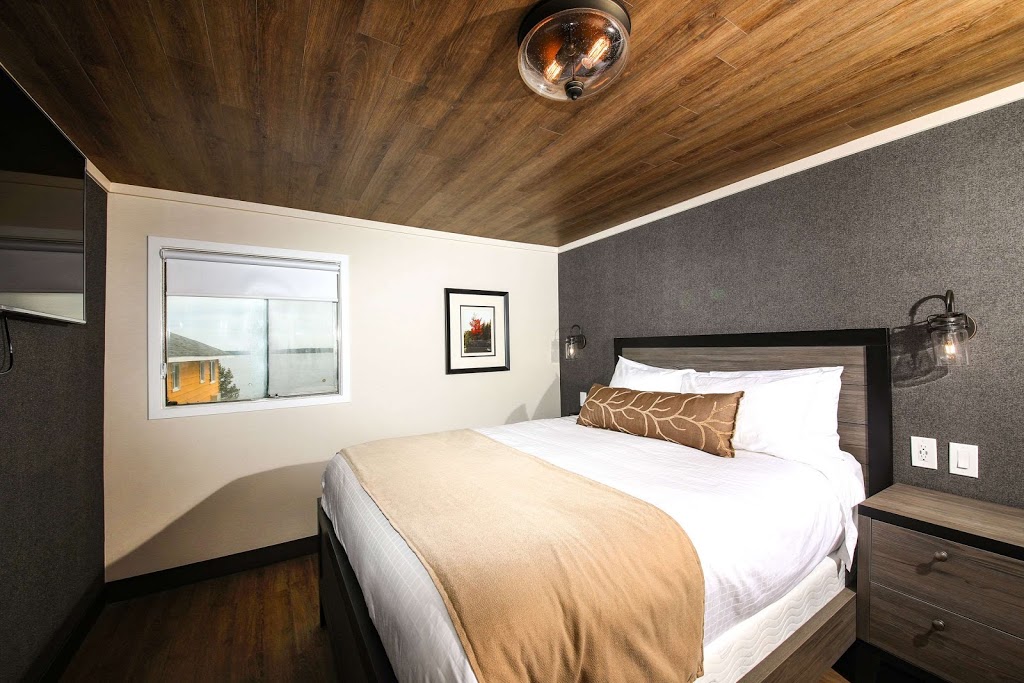 Bayview Wildwood Resort, Ascend Hotel Collection | 1500 Port Stanton Pkwy, Severn Bridge, ON P0E 1N0, Canada | Phone: (705) 689-2338