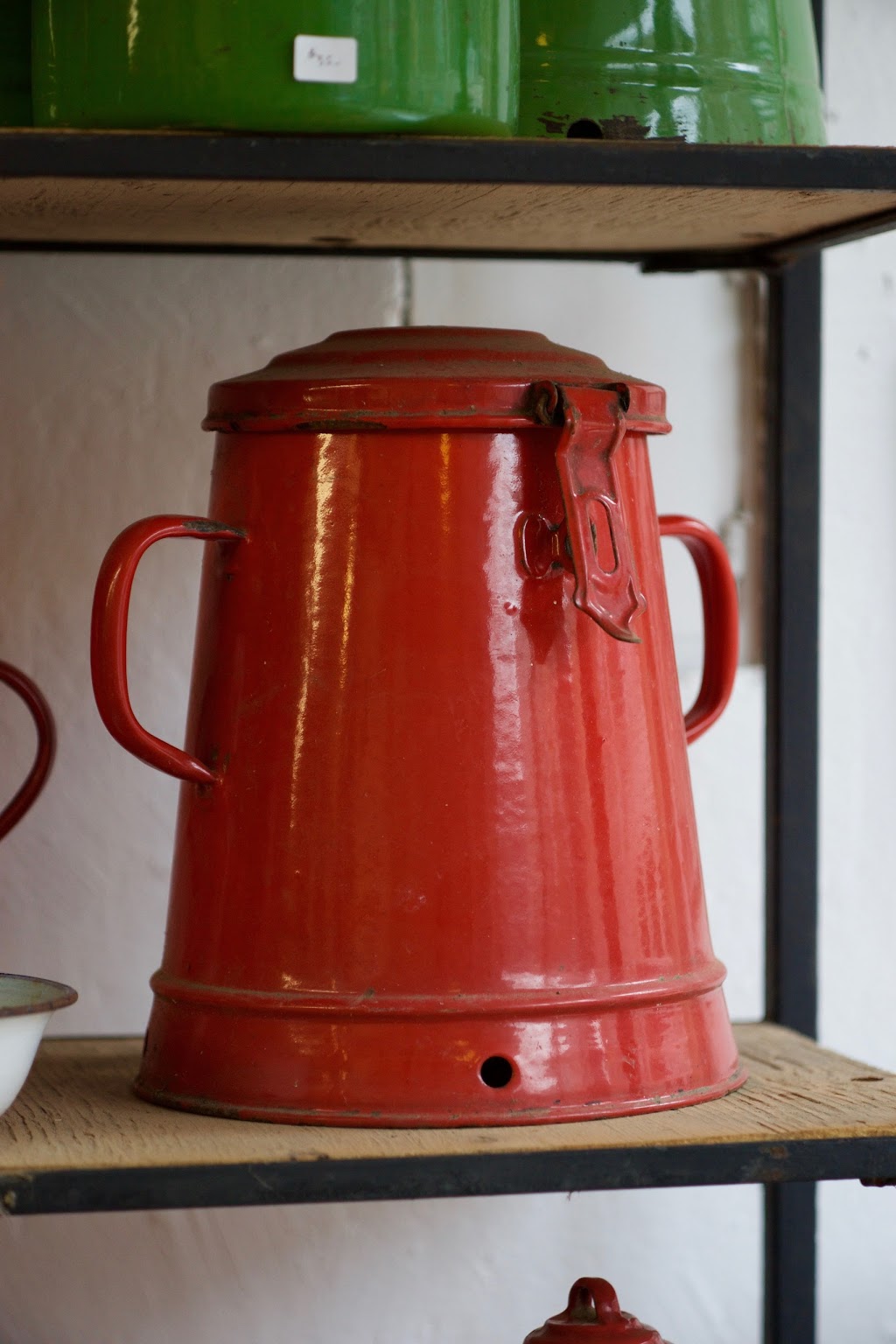 1698 QUEEN ANTIQUES | 1702 Queen St W, Toronto, ON M6R 1B3, Canada | Phone: (416) 535-0399