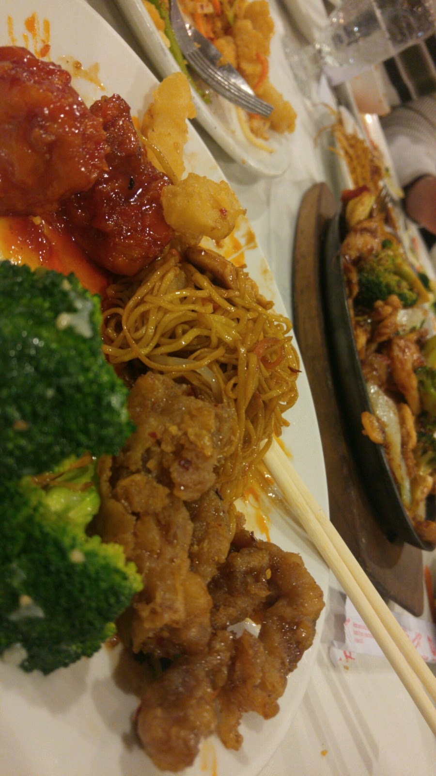 Toi Shan Restaurant | 3819 Bow Trail SW, Calgary, AB T3C 2E8, Canada | Phone: (403) 246-4242