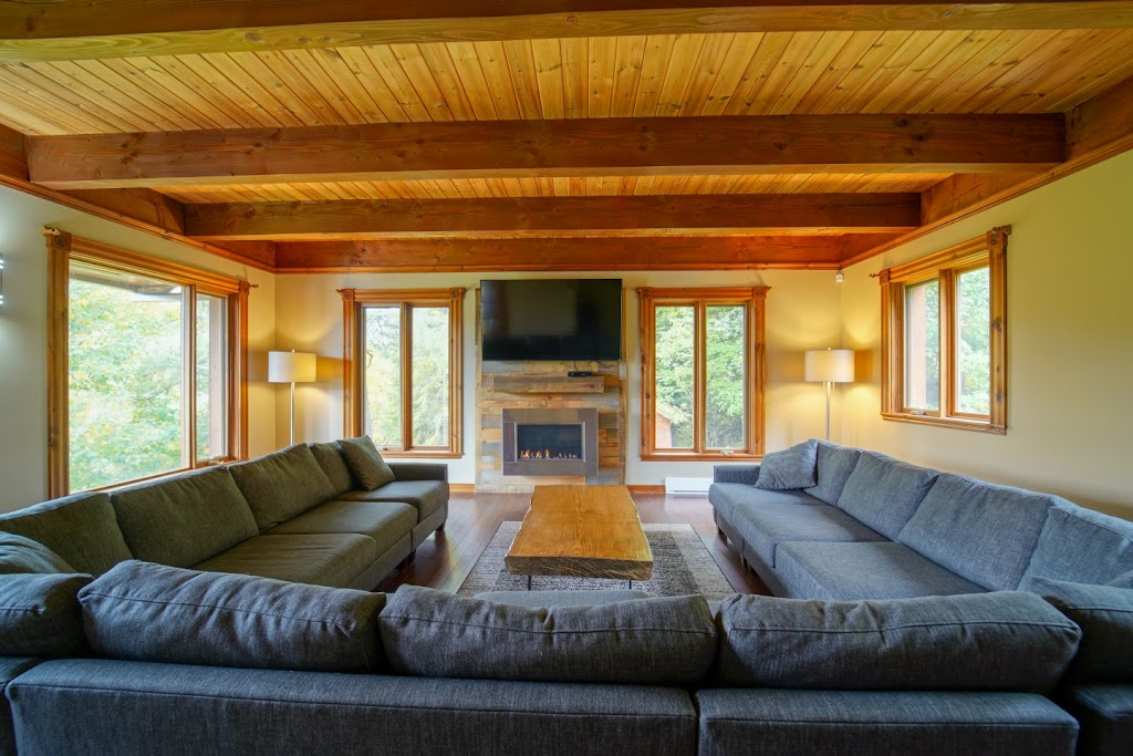 Chalet Le Prestigieux (Chalets charme et détente.com) | All. du 15, Les Laurentides, QC J0T 1J2, Canada | Phone: (514) 292-7378