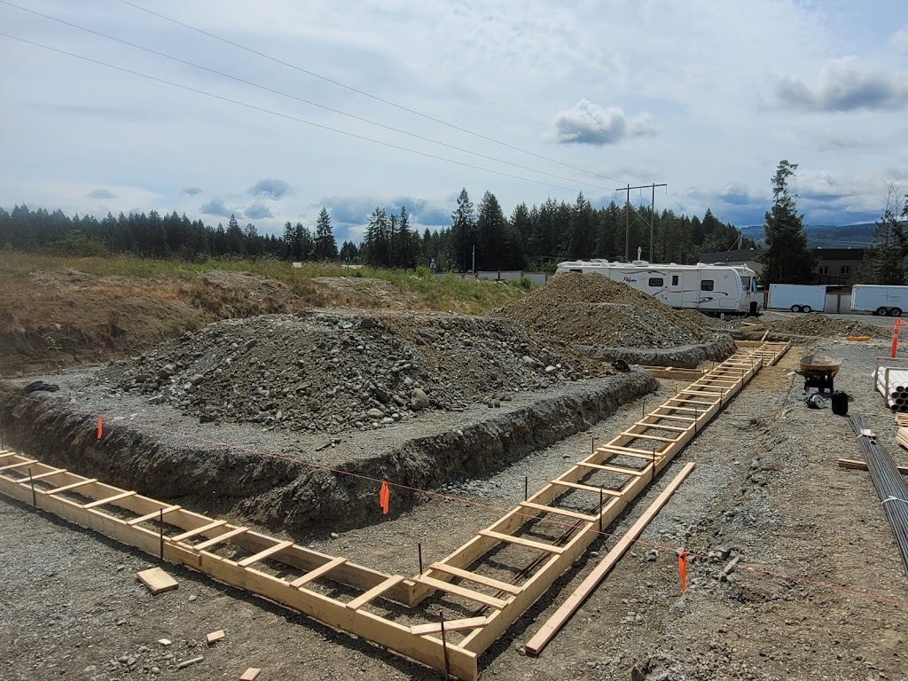 Straight Edge Construction & The Blacksmith Designs | 6051 Falls St, Port Alberni, BC V9Y 8K8, Canada | Phone: (778) 531-7733