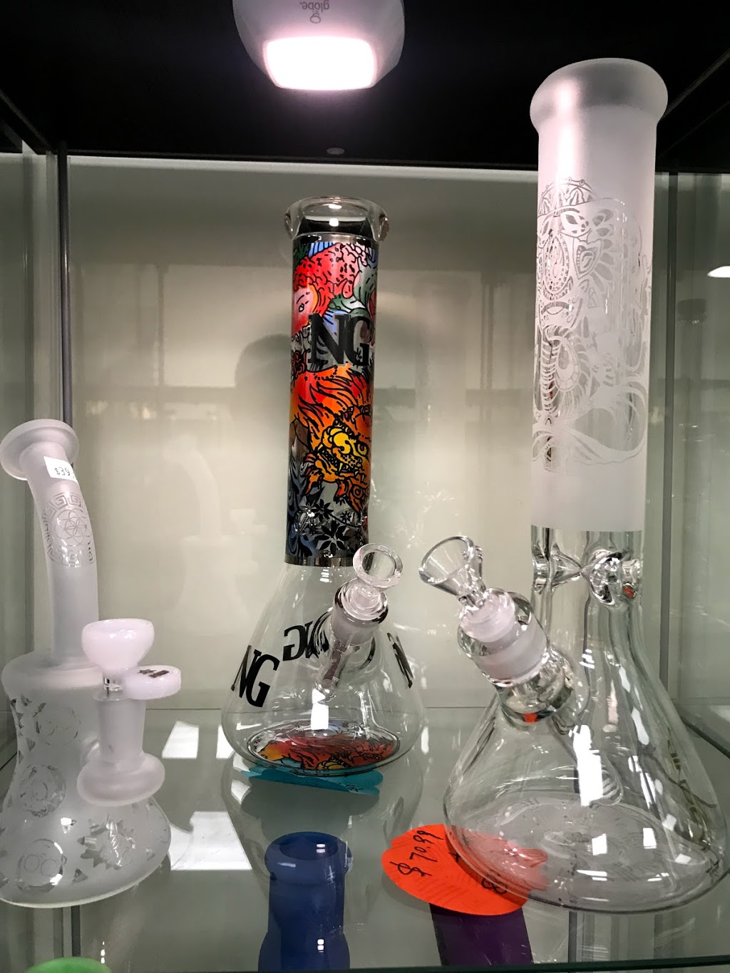 Lincoln Variety Convenience Store & Bong Center | 90 Weber St N, Waterloo, ON N2J 3G8, Canada | Phone: (519) 885-6470