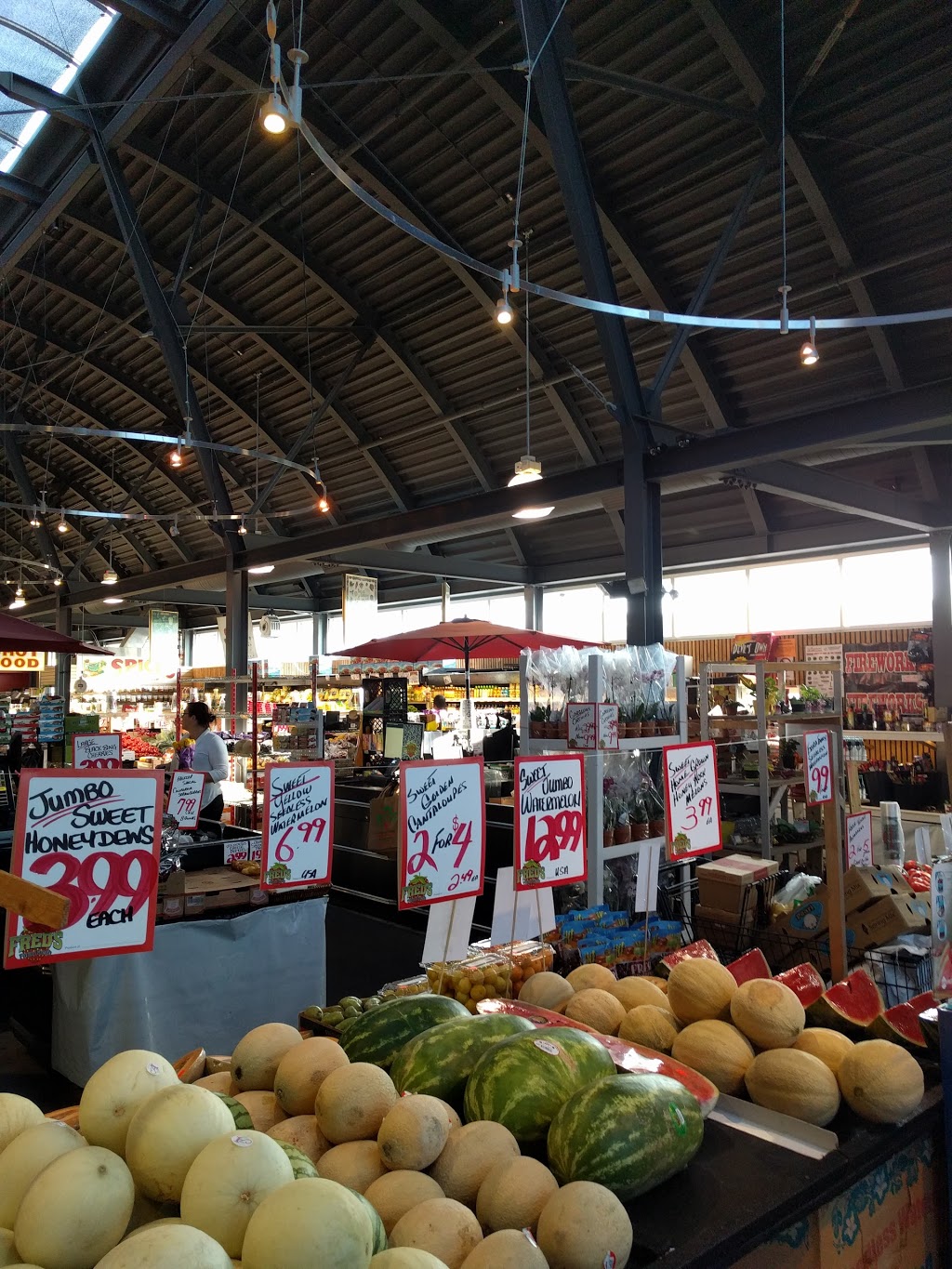 Freds Farm Fresh International Market | 2144 Huron Church Rd, Windsor, ON N9C 2L7, Canada | Phone: (519) 966-2241