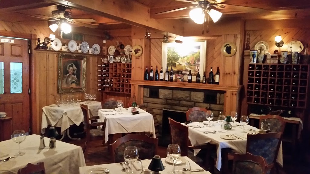 Restaurant Esmeralda Sur-Lac | 1223 Chemin du Chantecler, Sainte-Adèle, QC J8B 2Y3, Canada | Phone: (450) 229-5151