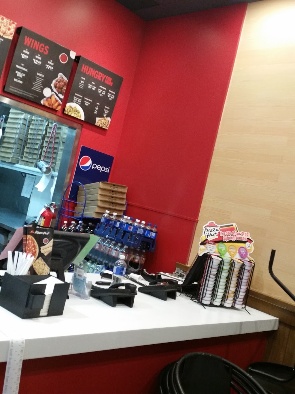 Pizza Hut | 3675 Westminster Hwy Unit 120, Richmond, BC V7C 5V2, Canada | Phone: (604) 207-9767