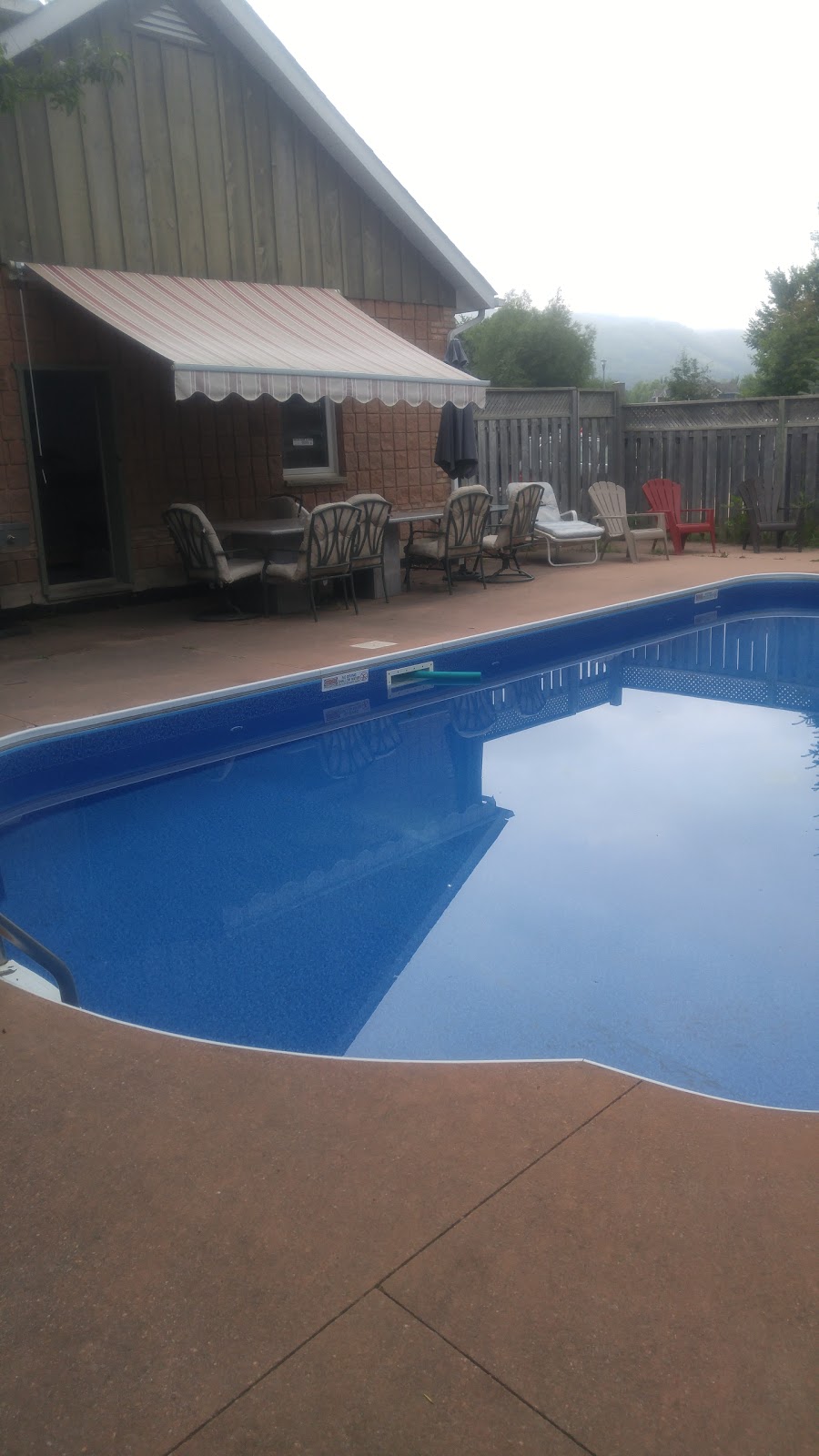Tonys Chalets | 102 Lisas Ln, The Blue Mountains, ON L9Y 0L4, Canada | Phone: (705) 445-1721