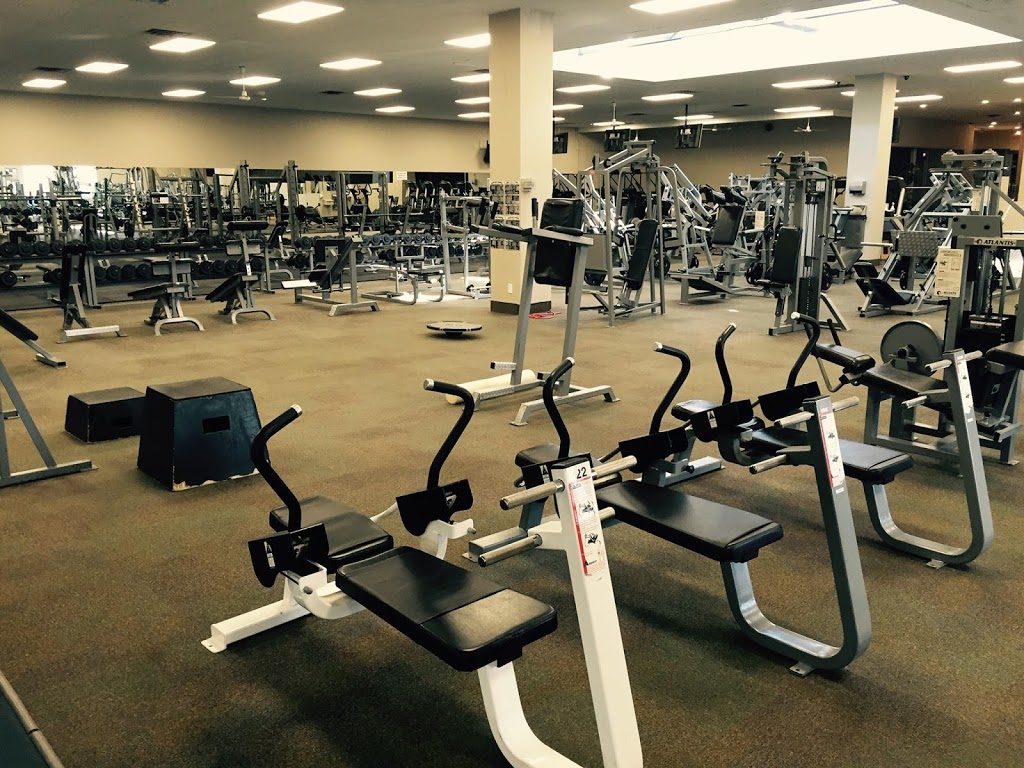 Master Fitness and Squash Complex | 77 Davis Dr, Newmarket, ON L3Y 2M9, Canada | Phone: (905) 235-7725