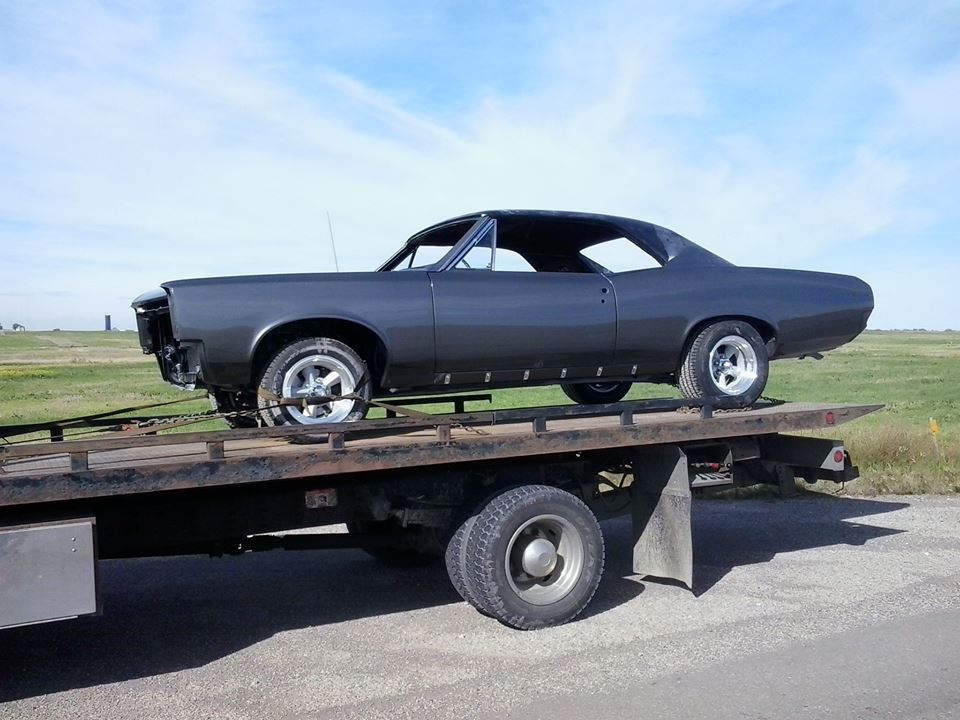 Yellow Hook Towing | 704 Westridge Rd, Strathmore, AB T1P 1H8, Canada | Phone: (403) 901-0087