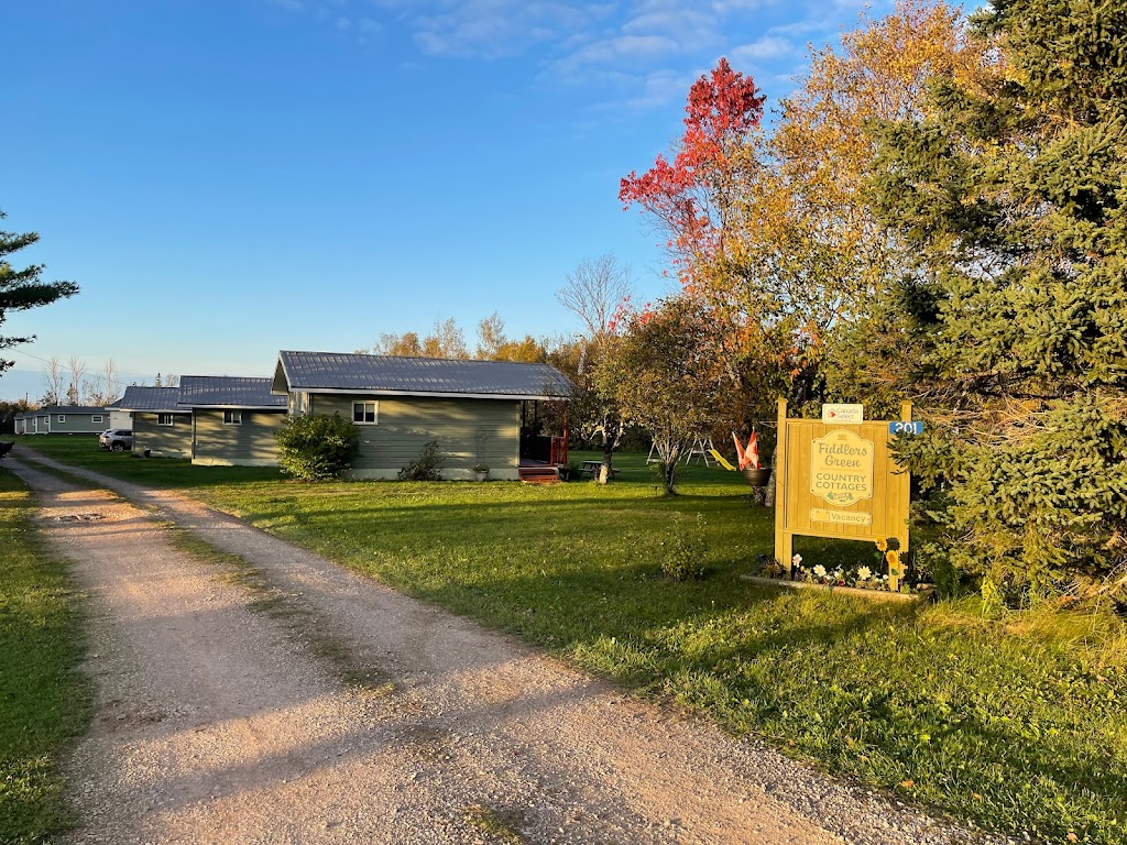 Fiddlers Green Country Cottages | 201 Britain Shore Rd, Brackley Beach, PE C1E 2P6, Canada | Phone: (902) 672-2044