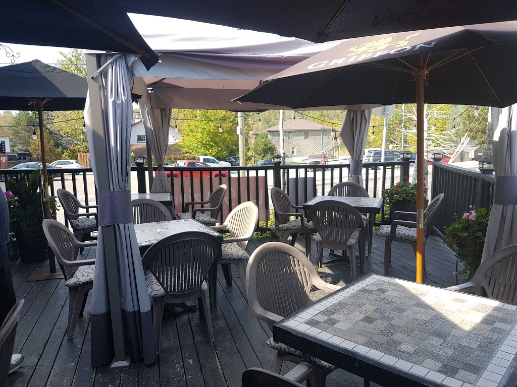 La Stazione Café bistro et Gîte | 1830 Rue Principale, Saint-Faustin-Lac-Carré, QC J0T 1J1, Canada | Phone: (819) 688-5817