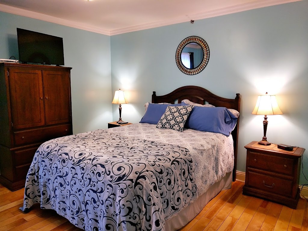 Inn on the Harbour | 3 Hillsborough St, Charlottetown, PE C1A 4V7, Canada | Phone: (833) 838-8770