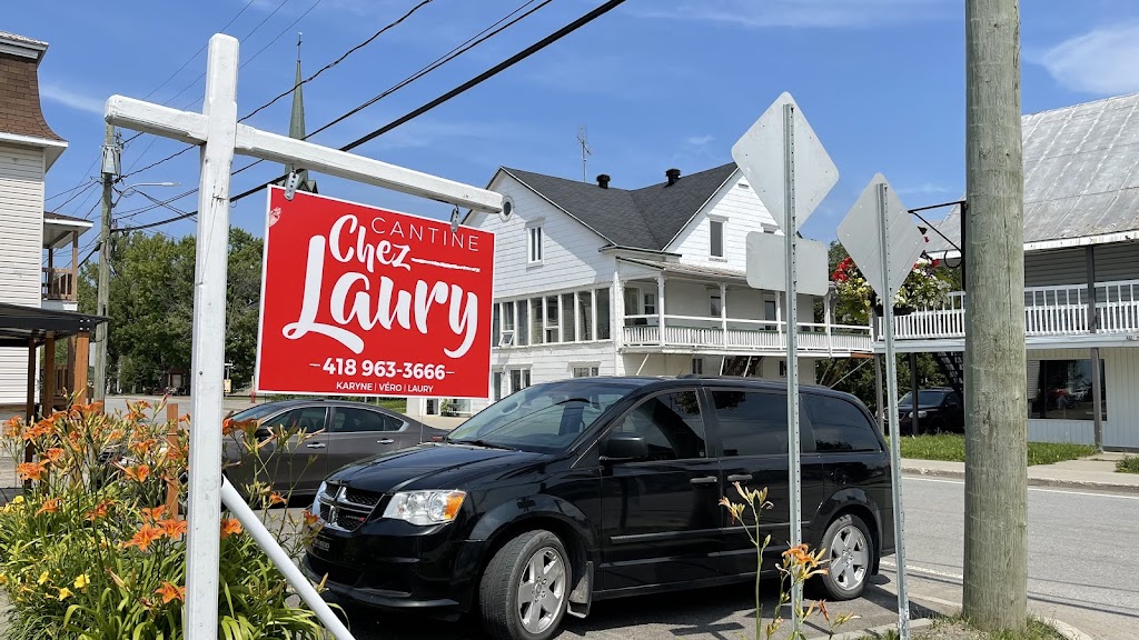 Cantine Chez Laury | 76 Rue Principale N, Saint-Jean-de-Dieu, QC G0L 3M0, Canada | Phone: (418) 963-3666
