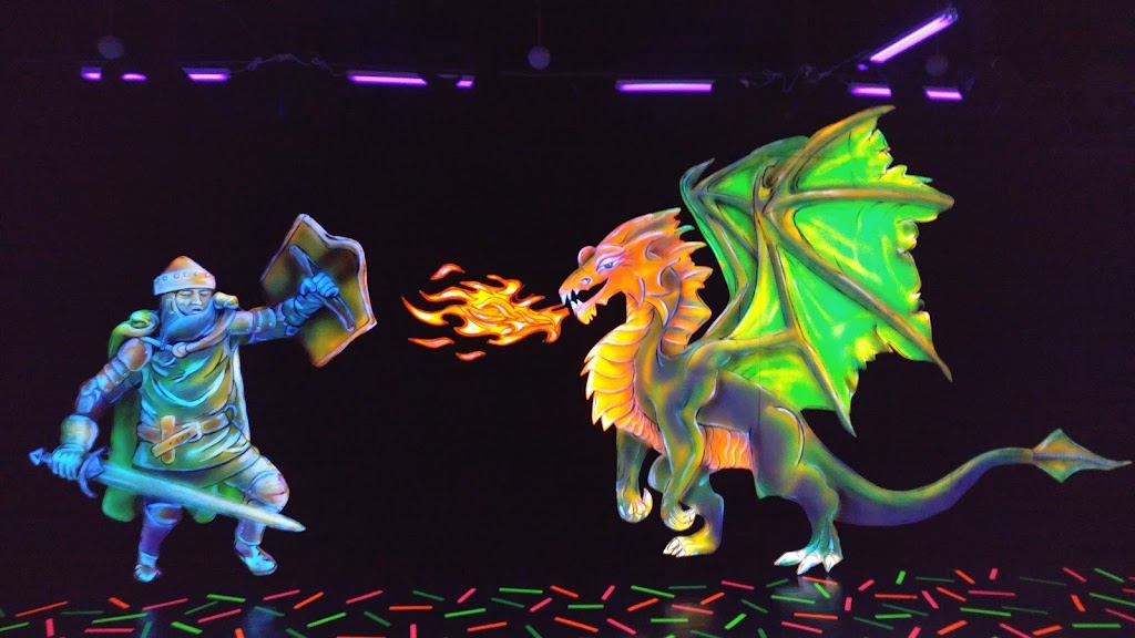 Glo Golf Aventures Mini-golf Intérieur | 73 Rue Saint-Marc, Coaticook, QC J1A 2M2, Canada | Phone: (819) 849-9979