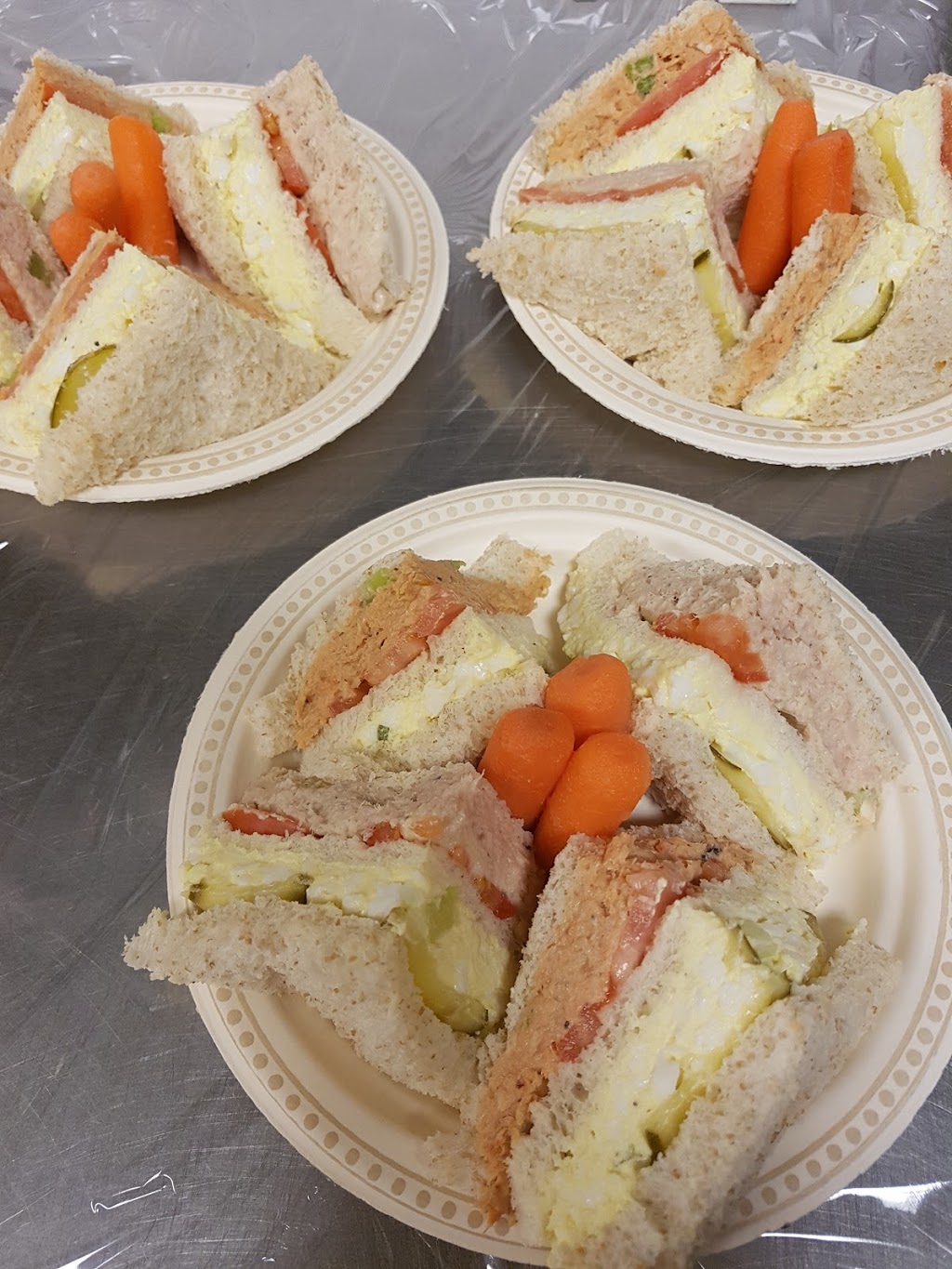 Schmoozers Cafe | 123 Doncaster St, Winnipeg, MB R3N 2B4, Canada | Phone: (204) 477-7418