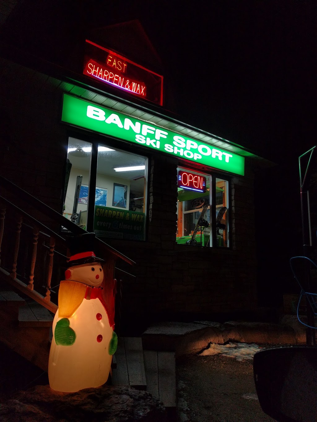 Banff Sport Collingwood Ski & Snowboard Rentals | 279 Mountain Rd, Collingwood, ON L9Y 5G8, Canada | Phone: (705) 444-1450