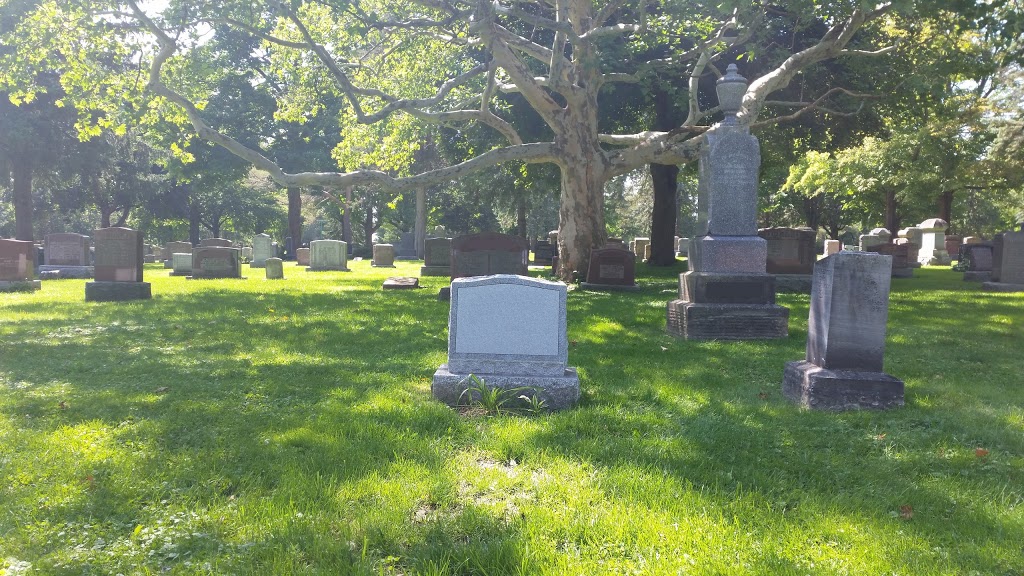 Newmarket Cemetery | 112 Main St N, Newmarket, ON L3Y 4A1, Canada | Phone: (905) 836-5133