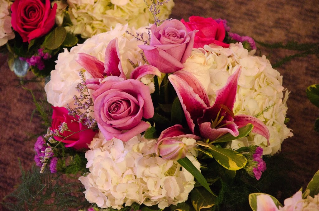 Mums Flowers | 4665 Central Pkwy E, Mississauga, ON L4Z 2V4, Canada | Phone: (905) 568-1777