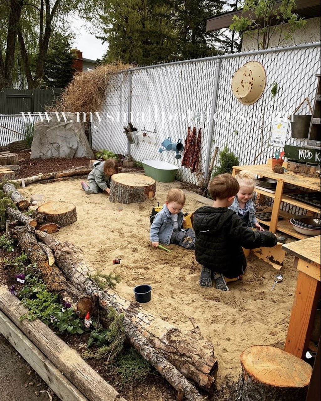 Small Potatoes Early Learning | 119 Barrett Dr, Red Deer, AB T4R 1H3, Canada | Phone: (403) 307-2288