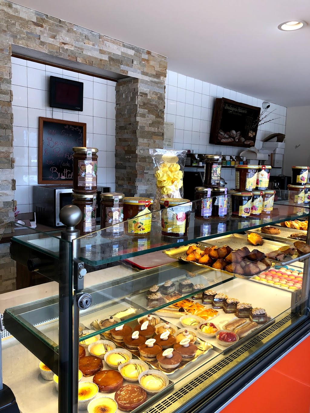 A lEpi de Blé ~ French Bakery | 1757 Main St, Winnipeg, MB R2V 1Z8, Canada | Phone: (204) 334-2526