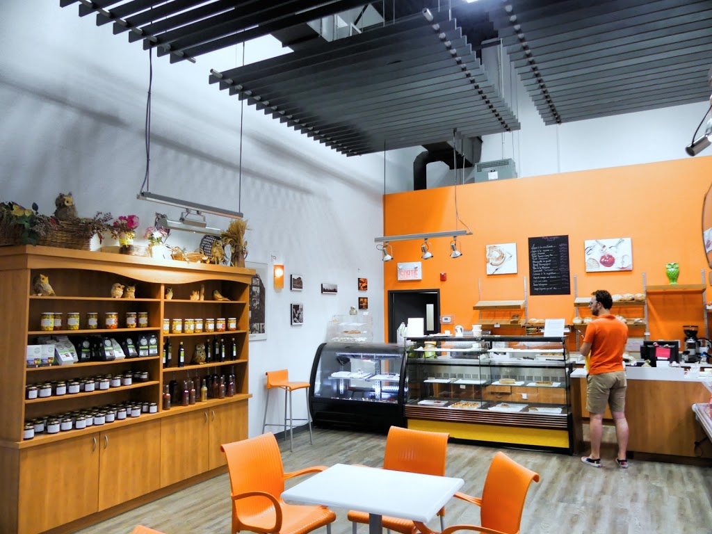 Owls Bread Bakery | 2389 Rue Principale O, Magog, QC J1X 2A9, Canada | Phone: (819) 847-1987