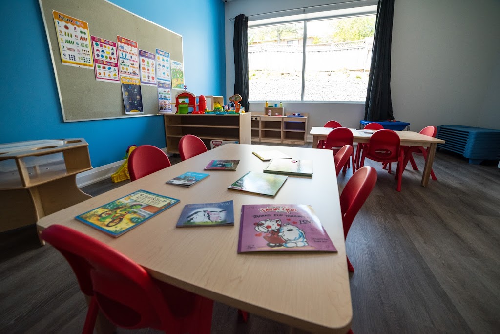 Angelic Treasures Christian Daycare Aurora | 126 Wellington St W Unit 103, Aurora, ON L4G 2P3, Canada | Phone: (647) 812-1179