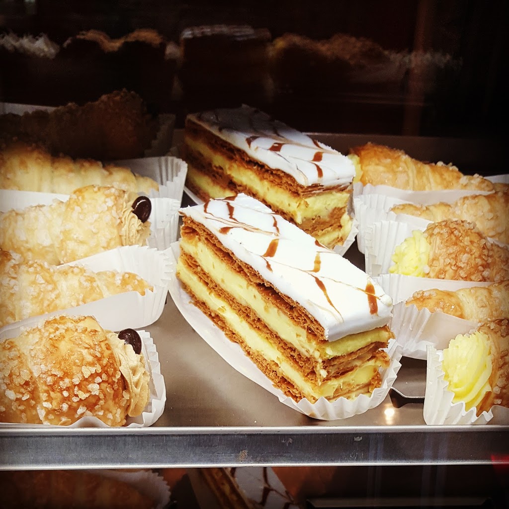 Boulangerie-Pâtisserie DéliSuisse | 29 Boulevard Arthabaska Est, Victoriaville, QC G6T 0S5, Canada | Phone: (819) 358-0640